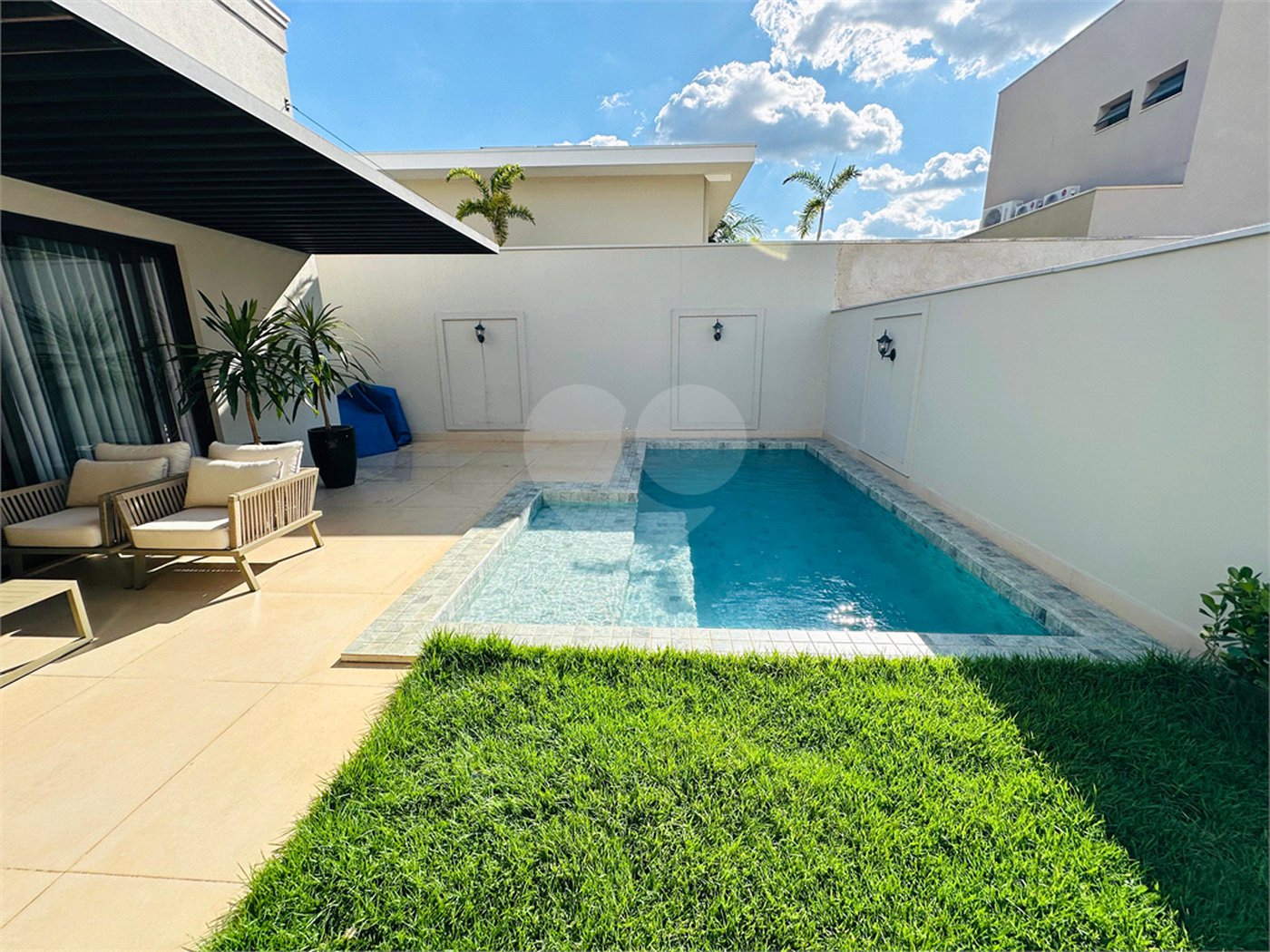 Casa à venda com 3 suítes no condomínio Florais do Valle, Cuiabá - MT