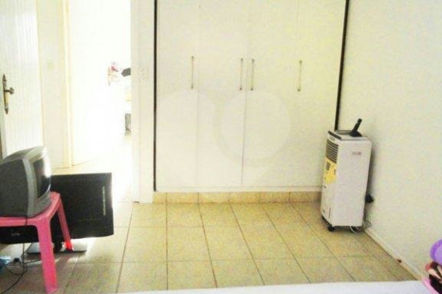 Casa Térrea à venda com 3 quartos, sendo 1 suíte, em Vila Galvão, Guarulhos, SP