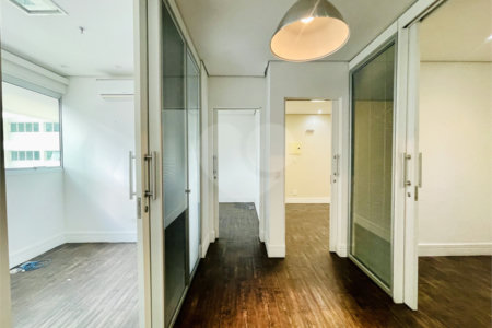 Junção Única de 3 salas com o total de 116 m² para venda no Domo Business !