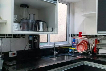 Casa à venda com 3 quartos, sendo 1 suíte,  no condomínio Rafaela I, São Paulo - SP