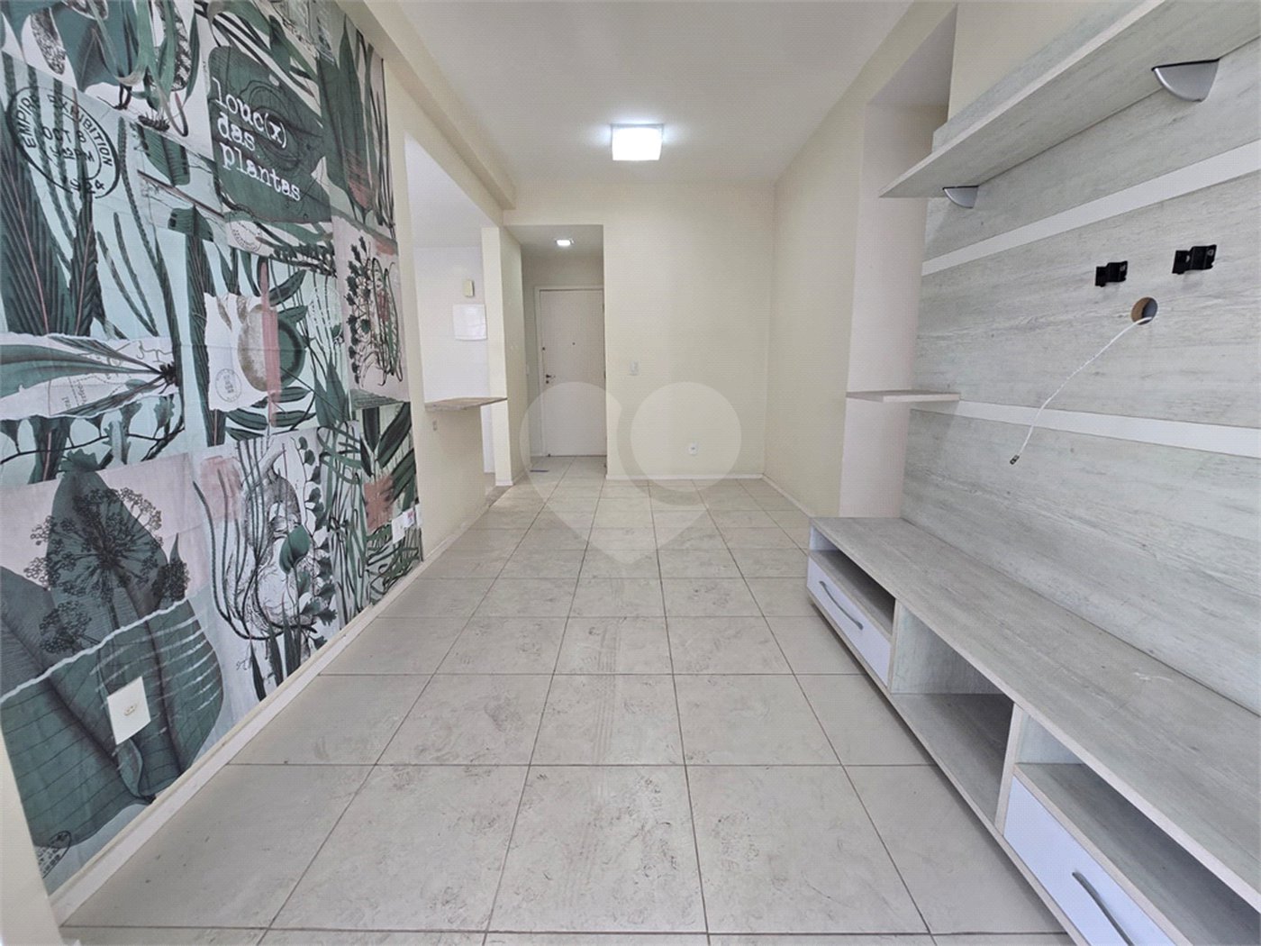 Apartamento para alugar com 2 quartos, sendo 1 suíte, em Parque Riviera, Cabo Frio, RJ