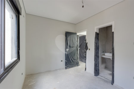 Casa à venda com 4 suítes no condomínio Reserva Robélia, São Paulo - SP