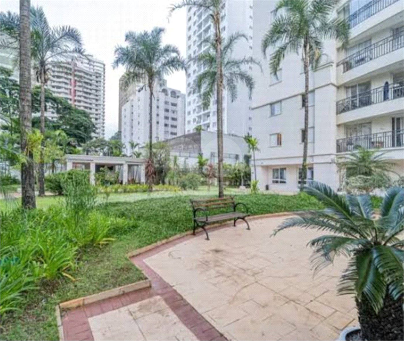 Apartamento à venda com 3 quartos, sendo 1 suíte,  em Alto da Boa Vista, São Paulo, SP