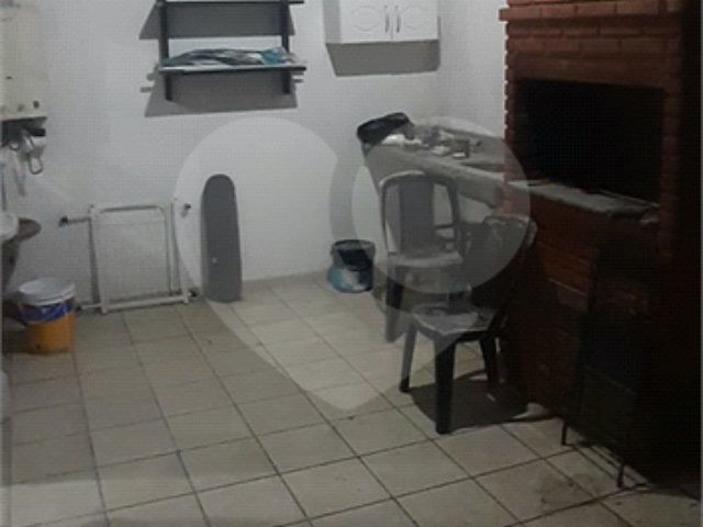 Casa à venda com 3 quartos, sendo 1 suíte,  no condomínio Village Palmas, São Paulo - SP