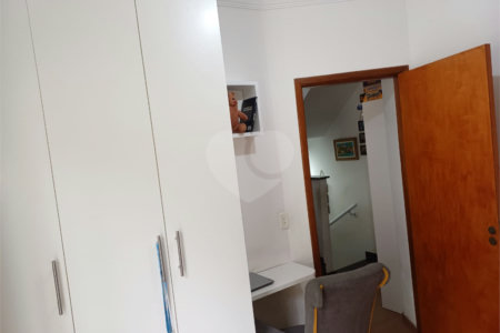 Casa à venda com 3 quartos, sendo 1 suíte,  no condomínio Residencial Shekinah, São Paulo - SP