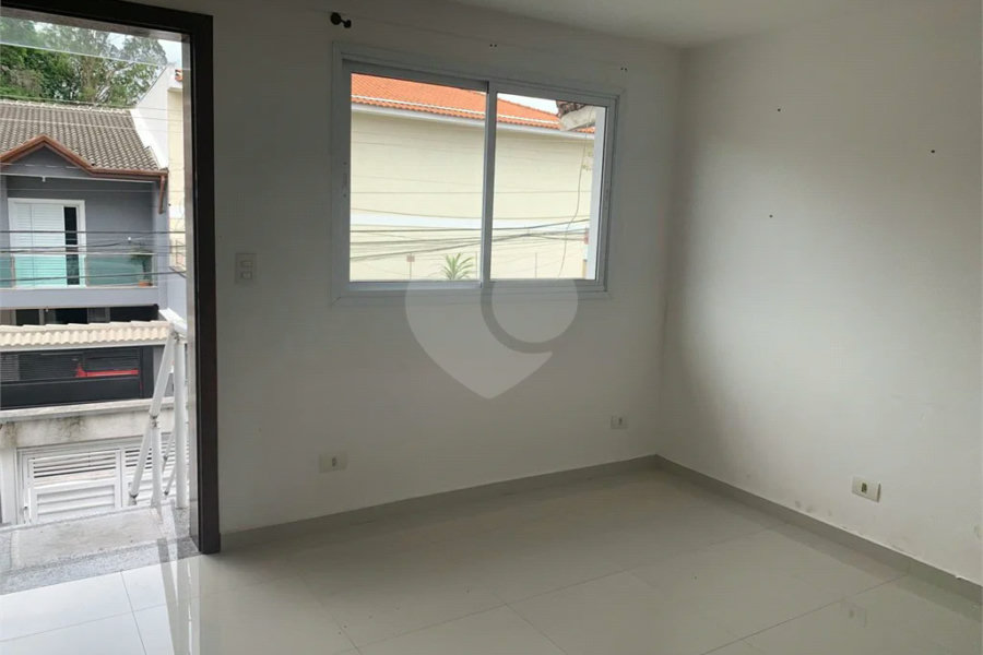 Sobrado à venda com 2 suítes em Horto, São Paulo, SP