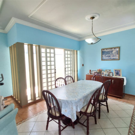 Casa à venda com 4 quartos, sendo 1 suíte, em Wanel Ville, Sorocaba, SP