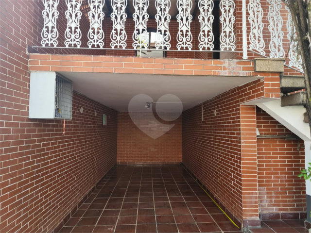 Sobrado à venda com 2 quartos em Vila Nivi, São Paulo, SP