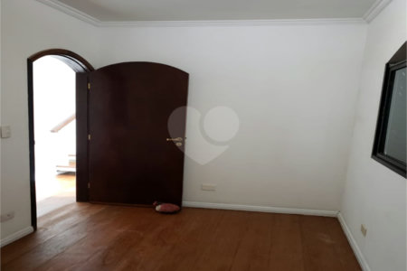 Sobrado à venda com 3 quartos, sendo 1 suíte, em Vila Maria Alta, São Paulo, SP