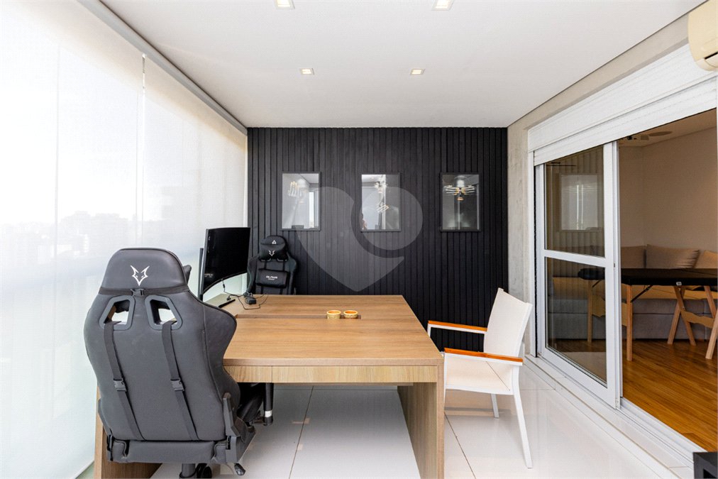 Apartamento à venda com 4 quartos, sendo 3 suítes, em Campo Belo, São Paulo, SP