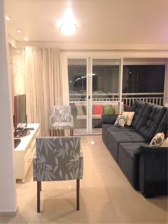 Apartamento à venda com 4 quartos, sendo 2 suítes,  em Lar São Paulo, São Paulo, SP