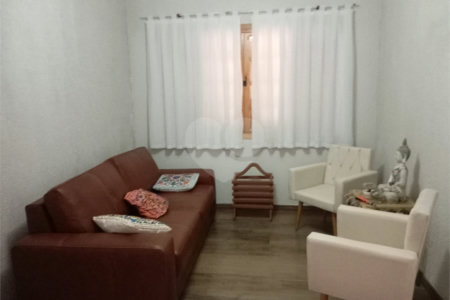 Casa à venda com 4 quartos, sendo 2 suítes,  em Guaxinduva, Atibaia, SP