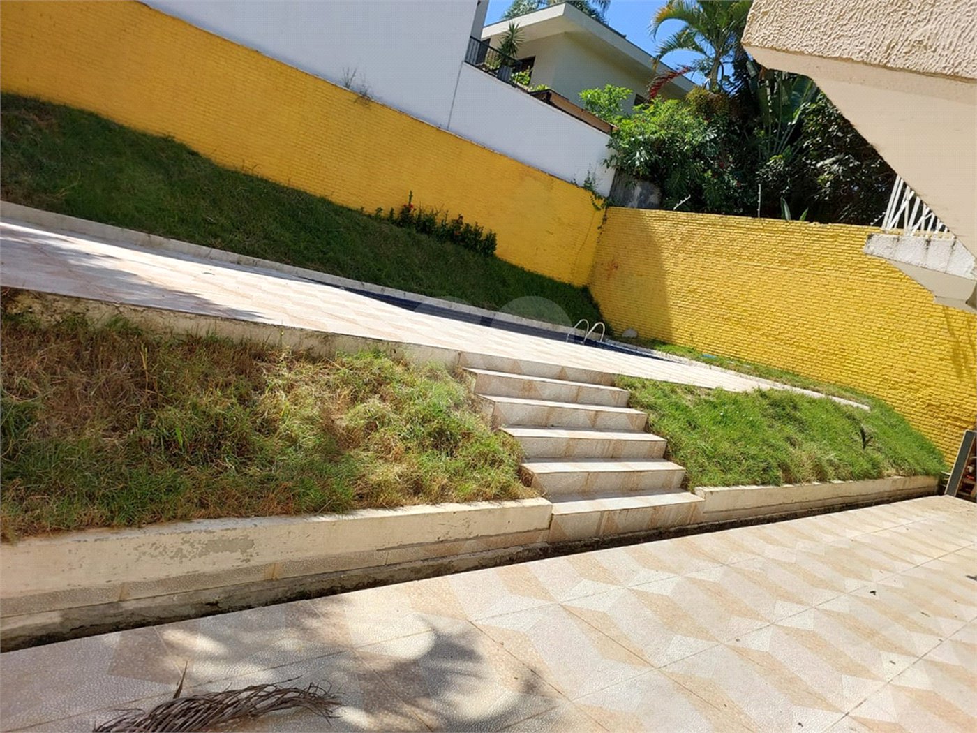 Sobrado à venda com 11 quartos, sendo 4 suítes, em Jardim Morumbi, São Paulo, SP