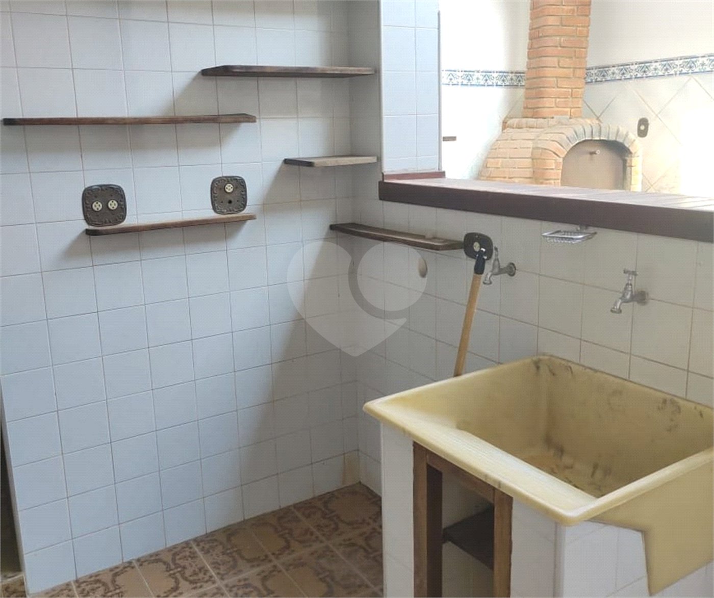 Sobrado à venda com 2 quartos, sendo 1 suíte, em Parque das Rosas, Itu, SP