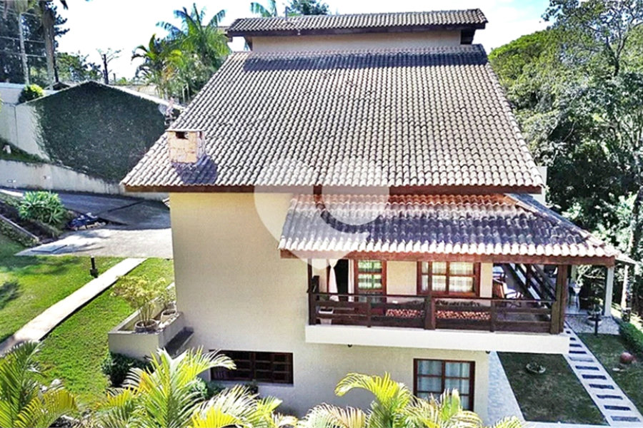 Casa à venda com 3 quartos no condomínio Alpes da Cantareira, Mairiporã - SP