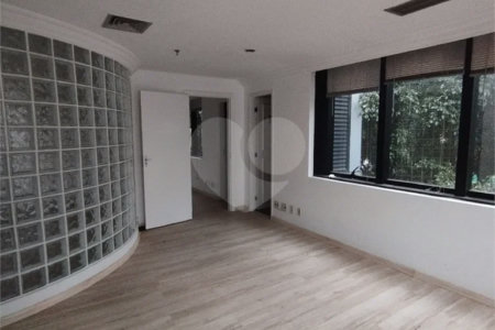 Sala comercial para locação no Jardim Paulista