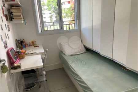 Apartamento à venda Campo Belo, 74 m², 3 dormitórios, 1 suíte, varanda gourmet, 2 vagas, depósito