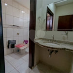 Sobrado espaçoso com 3 quartos,no Parque Fehr á Venda!