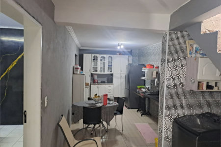 Casa à venda com 2 quartos, sendo 1 suíte,  em Jardim Primavera, Louveira, SP