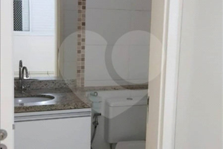 Apartamento à venda no condomínio Residencial Vancouver, em Araraquara-SP.