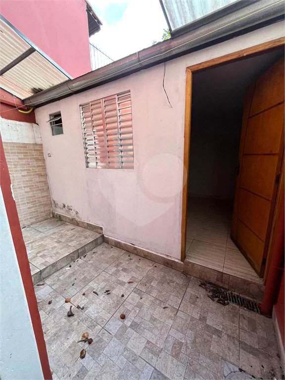 Casa com 125m², 2 dormitórios, 1 vaga, à venda na Vila Harmonia em Guarulhos.