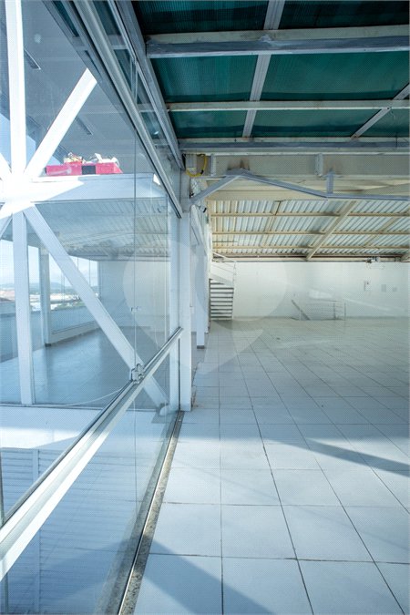 Lindo Salão Comercial para locação com 924m2 no Centro de Atibaia