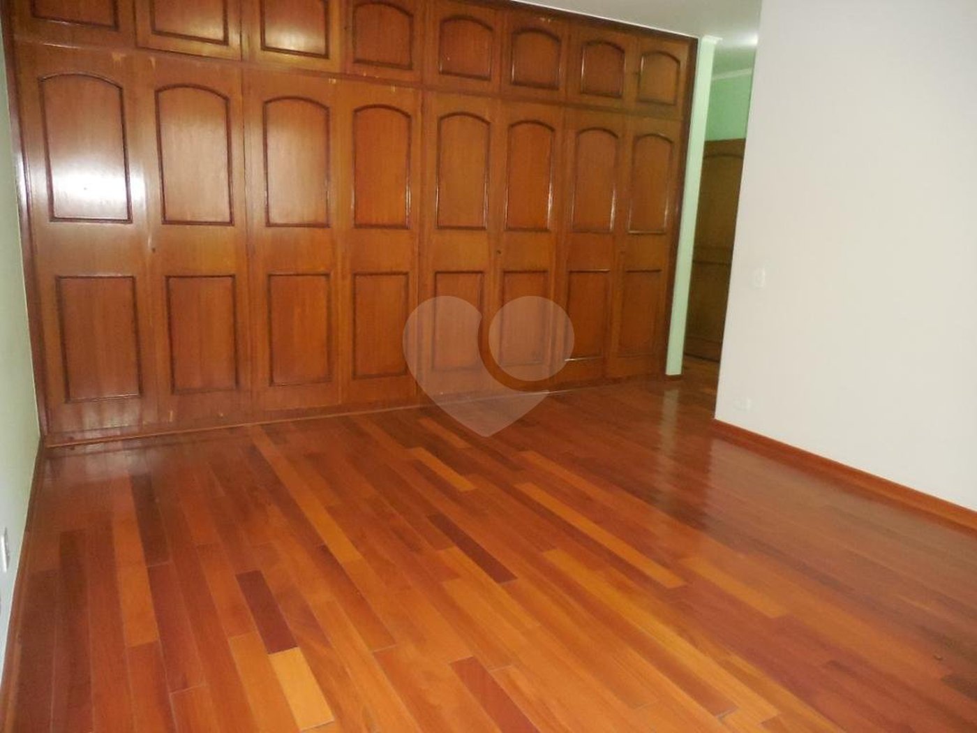 JARDIM FRANÇA MARAVILHOSA RESIDENCIA térrea à venda com imenso espaço verde!!