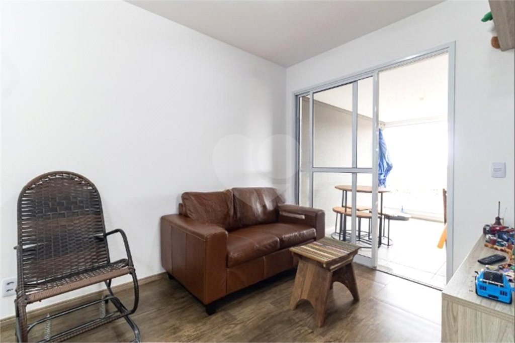 Apartamento de 02 dormitórios sendo 1 suíte