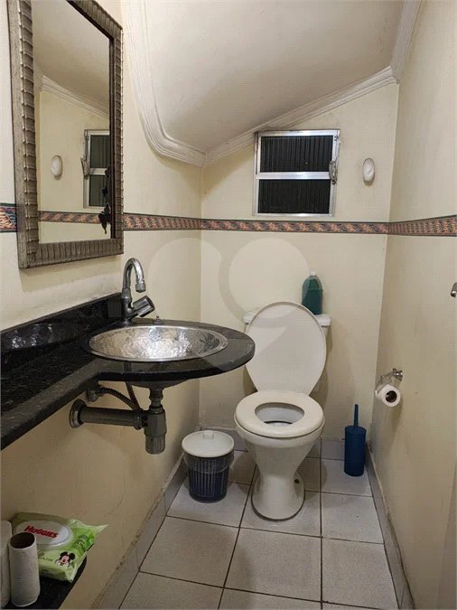 SOBRADO COMERCIAL PARA LOCAÇÃO NO RUDGE RAMOS | 197 m²