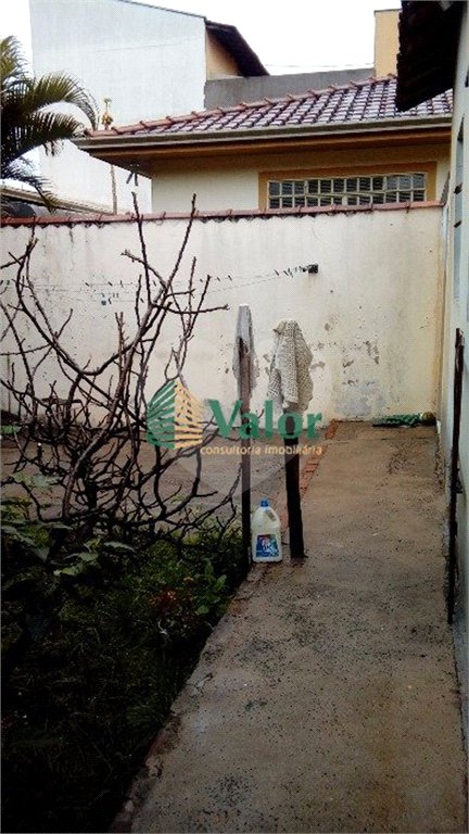 Casa com 3 dormitórios na Vila Prado