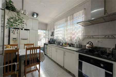 Casa à Venda | 112 m² | 3 dormitórios | 1 vaga no Bom Retiro!