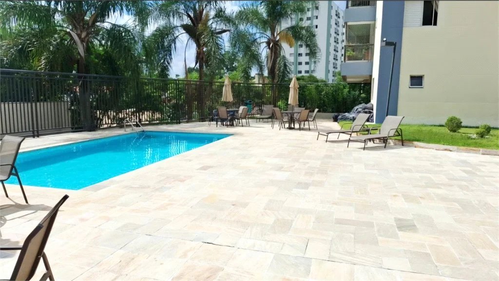 Apartamento com 90 metros no Jardim Ester