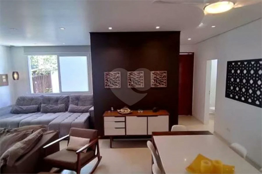Maravilhosa Casa em Condomínio com 4 Suítes na Praia de Juquehy!!!