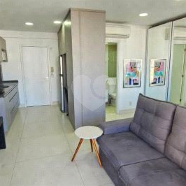 Apartamento no Itaim Bibi de 45m2 com 1 dorm, 1 banheiro, 1vaga. Estuda permuta. Viva a um passo dos melhores shoppings, hospitais, escolas e rodovias principais com 1 dorm, 1 banheiro, 1 vaga. Estuda permuta