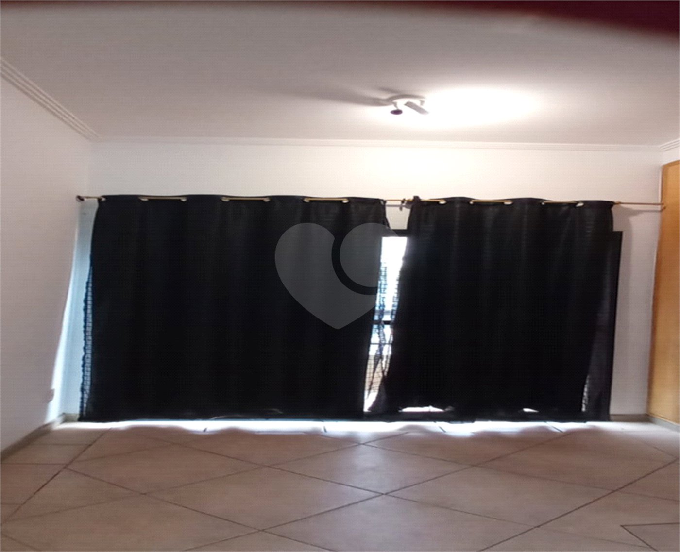Apartamento no Condomínio Maktub.
