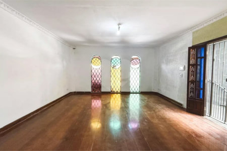 Sobrado com 3 dorms e 2 vagas - apenas 700 mil