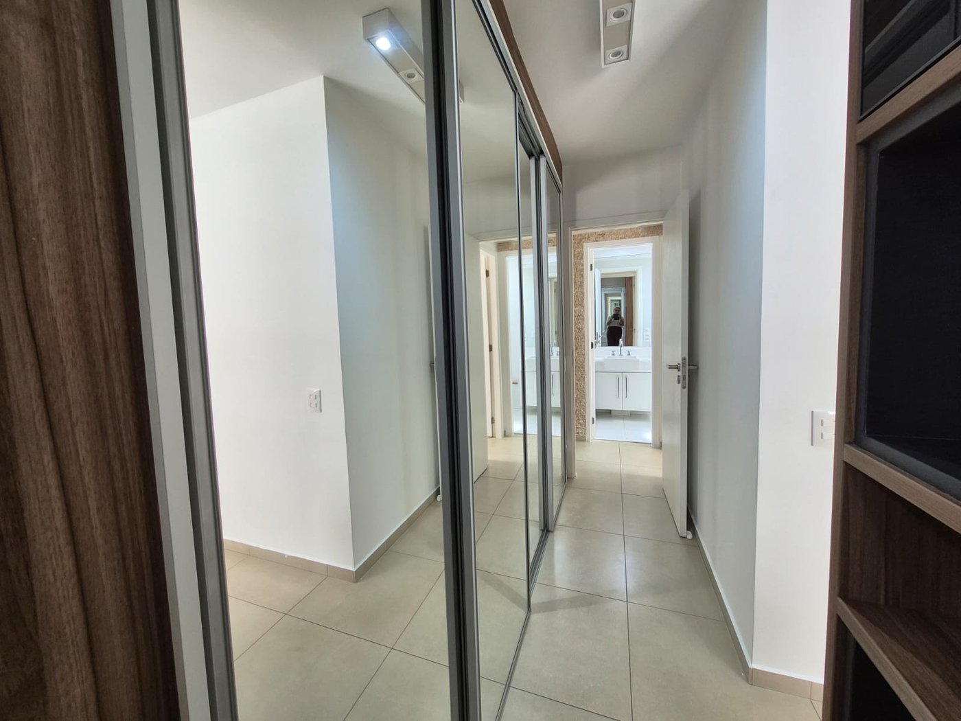 Apartamento à venda ou para alugar, 110m² com 2 quartos, sendo 1 suíte, escritório e  vagas Condomínio Paulistano, São Paulo - SP