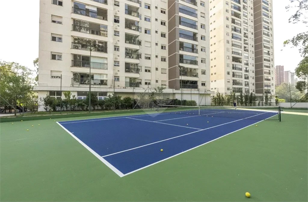 Apartamento à venda com 3 quartos, sendo 1 suíte, em Parque Reboucas, São Paulo, SP