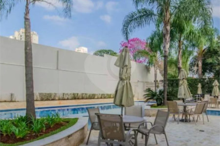 Apartamento no Ipiranga de 68m2 com 2 dorms, 1 suíte, 2 banheiros, 1 vaga. Estuda permuta.