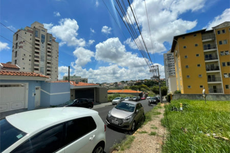 Terreno para venda no Jardim Gibertoni.