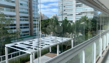 Apartamento à venda com 3 quartos, sendo 1 suíte, em Riviera de São Lourenço, Bertioga, SP