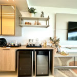 Apartamento à venda com 5 quartos, sendo 4 suítes,  em Riviera de São Lourenço, Bertioga, SP