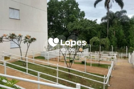 Apartamento no Condomínio Parque dos Manacás