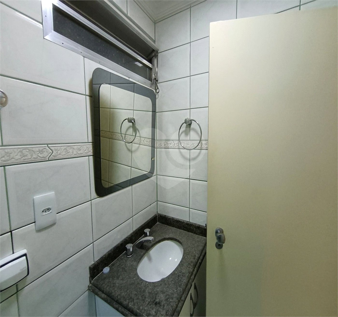 APARTAMENTO DE 98,96 M² COM 03 DORMITÓRIOS, SUÍTE, 03 BANHEIROS E VAGA DE GARAGEM PARA VENDA EM PERDIZES