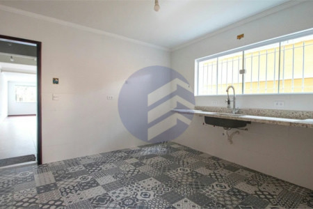 Sobrado à venda 240m² com 4 quartos, sendo 1 suíte, em Jardim Peri Peri a 650 metros do Metrô Vila Sônia
