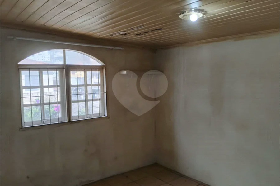 Vende-se sobrado de 3 andares na Vila Santa Catarina