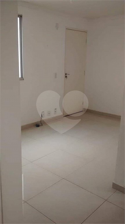 Apartamento no Condomínio Mont Royal.