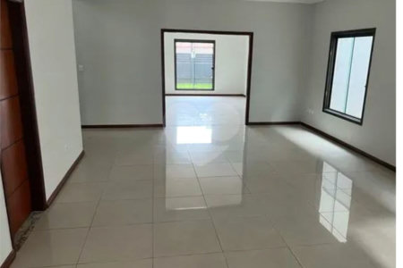 CASA A VENDA 420M², 5 DORMITORIOS, 4 BANHEIROS, 2 VAGAS, BAIRRO JARDIM PARAISO- SÃO JOSÉ DOS CAMPOS/