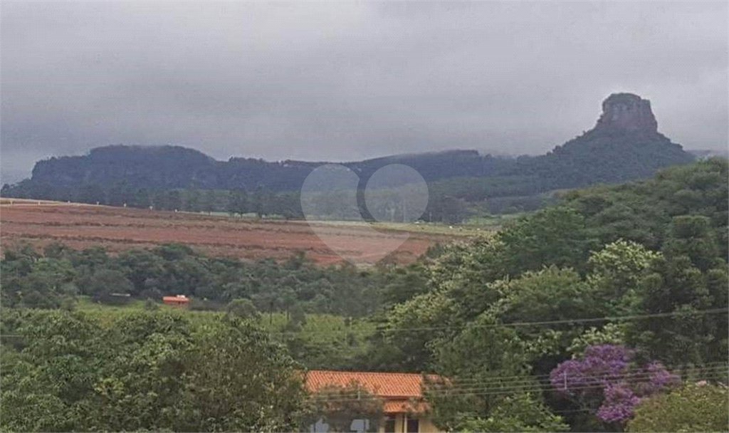Fazenda à venda com 11 quartos no Centro, Analândia, SP