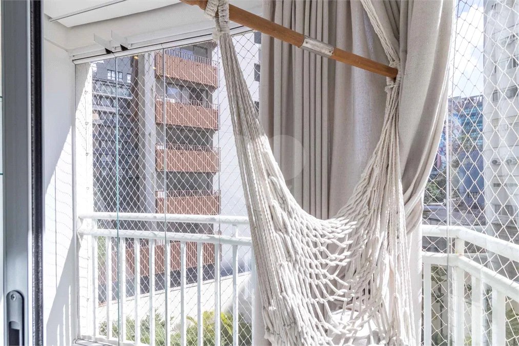 APARTAMENTO PARA LOCAÇÃO COM 151M2 - 3 QUARTOS ( 2 SUÍTES ) - 3 VAGAS NO JARDIM AMÉRICA.